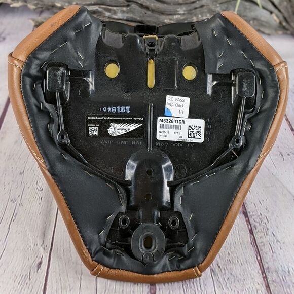 Indian Scout Solo Seat, Desert Tan - Indian Motorcycle Genuine Part 2687… - Picture 5 of 8